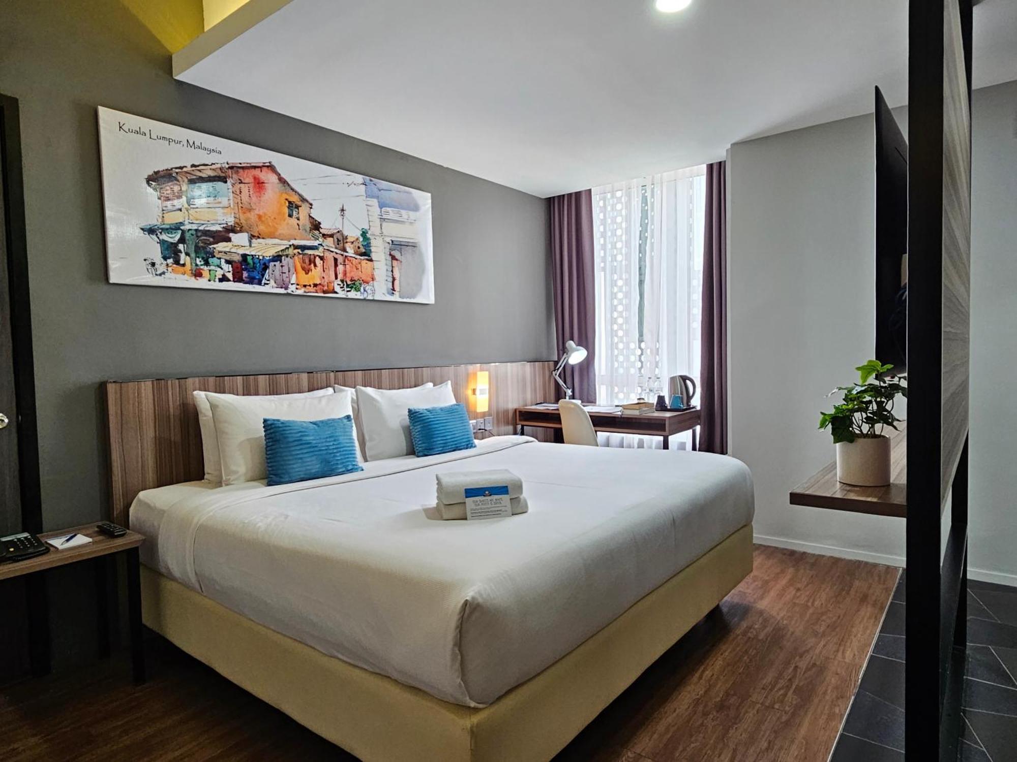 Days Hotel & Suites By Wyndham Kl - Chan Sow Lin Mrt Or Lrt Kuala Lumpur Eksteriør billede