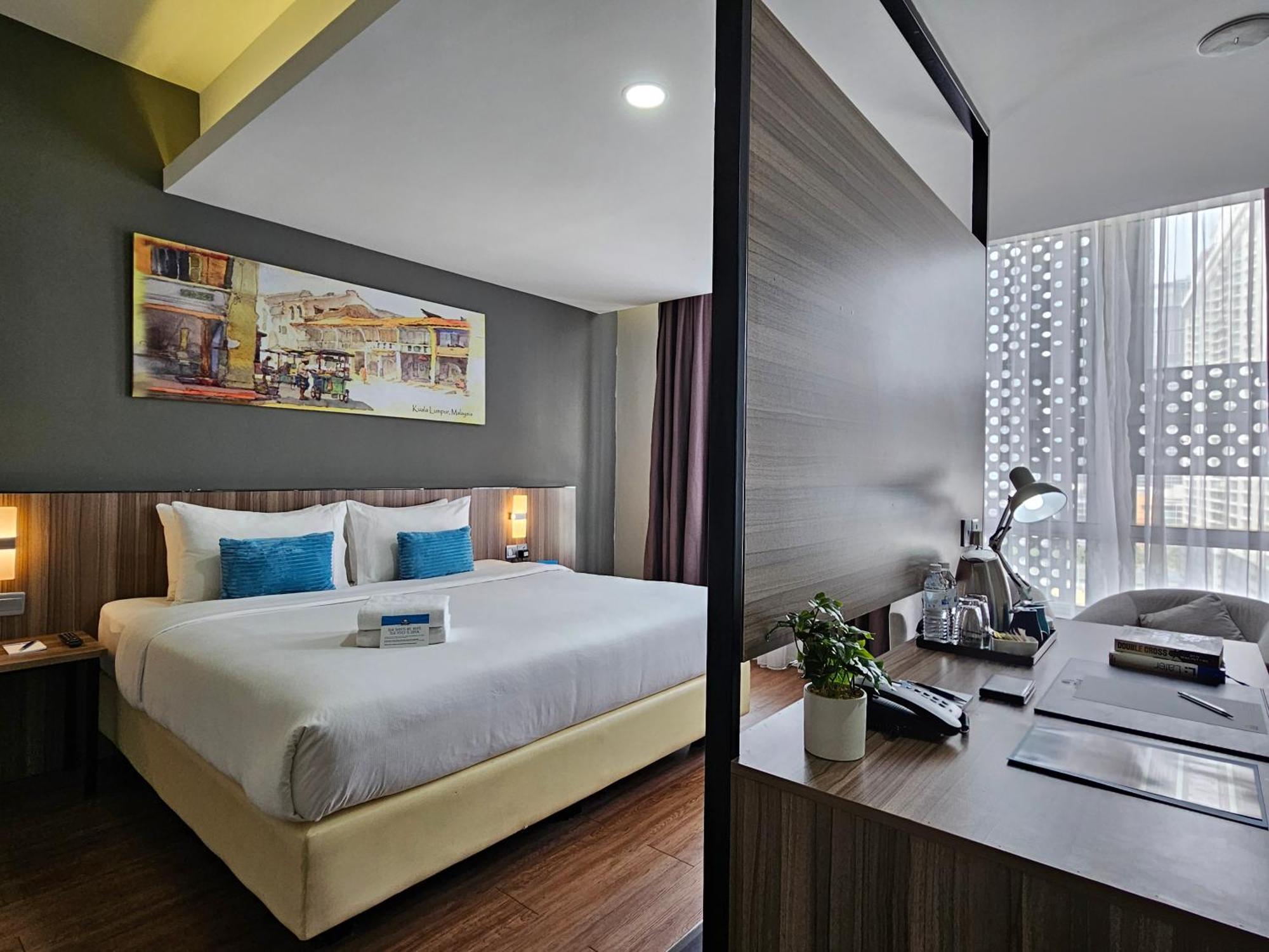 Days Hotel & Suites By Wyndham Kl - Chan Sow Lin Mrt Or Lrt Kuala Lumpur Eksteriør billede